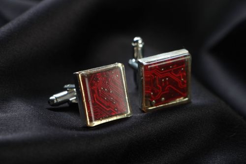 Red square cyberpunk cufflinks - MADEheart.com