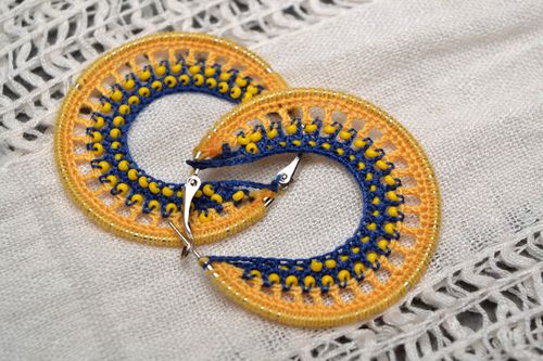 Brincos redondos artesanais  - MADEheart.com