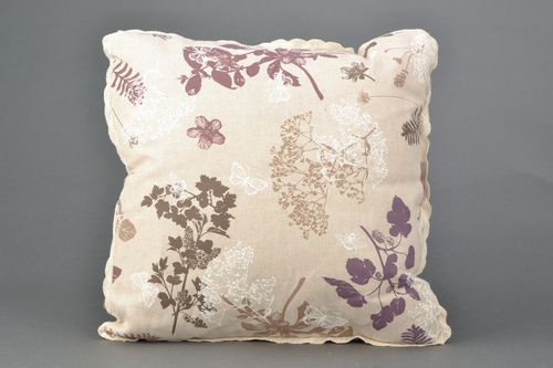 Soft cotton and polyamide cushion with floral motives - MADEheart.com