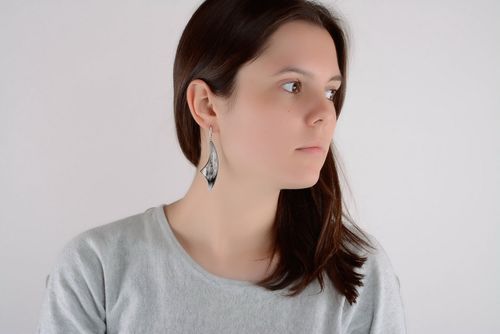 Earrings made of silver and cow horn - MADEheart.com