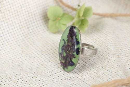 Seal ring with real field flower - MADEheart.com