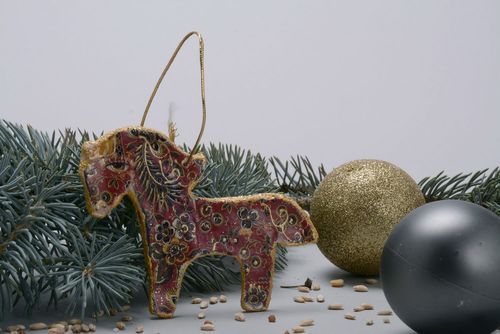 Suspension faite main - amulette Cheval - MADEheart.com