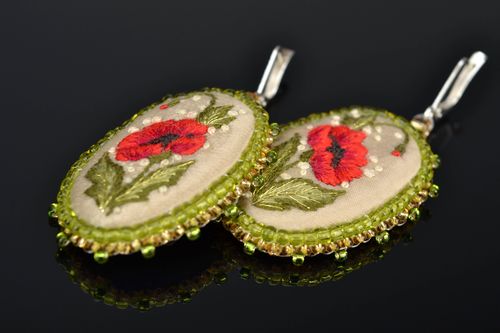 Satin stitch embroidered earrings with beads Poppies - MADEheart.com