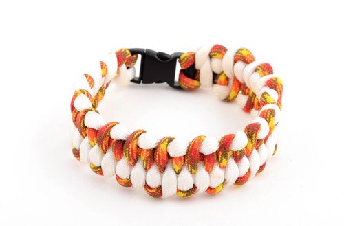 Pulsera hecha a mano de paracord accesorio para mujer regalo especial  - MADEheart.com