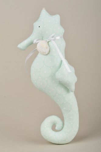 Giocattolo decorativo fatto a mano pupazzo morbido elemento decorativo  - MADEheart.com