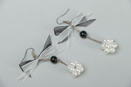 Pendientes de cuentas bonitos con dijes - MADEheart.com