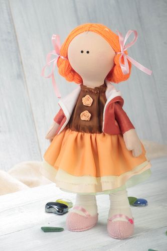 Авторская тканевая кукла ручной работы в оранжевом платье и красной курточке - MADEheart.com
