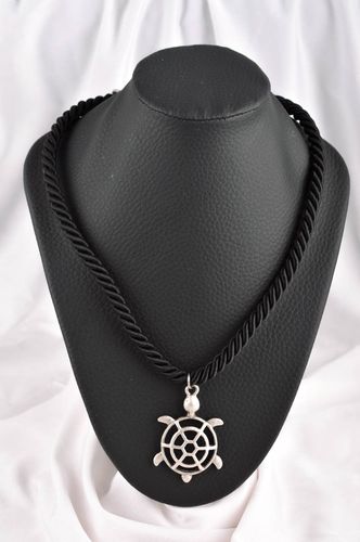 Handmade necklace tortoise neck accessory designer pendant for women - MADEheart.com