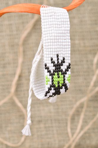 Black and green handmade wide beaded bracelet with ties - MADEheart.com