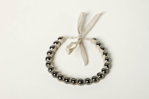 Handmade delicate bracelet beaded bracelet for women stylish accessories - MADEheart.com