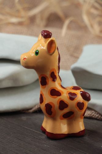 Figura decorativa de yeso hecha a mano original pintada con tintes acrílicos - MADEheart.com