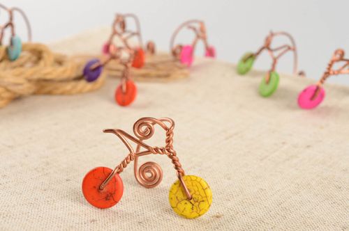 Handgemachte schöne Deko Statuette aus Kupfer Designer Figur für Interieur  - MADEheart.com