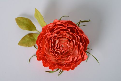 Grande broche barrette fleur en foamiran faite main de créateur design original - MADEheart.com