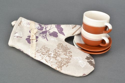 Fabric oven mitt with print - MADEheart.com