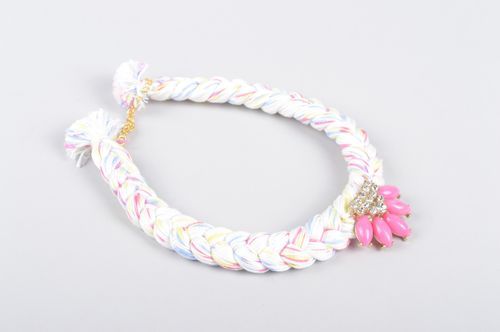 Collier Stoff handgemacht Designer Schmuck modisch Frauen Accessoire hell - MADEheart.com