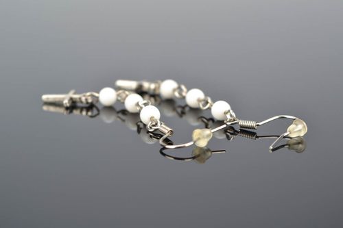 Brincos de metal artesanais - MADEheart.com