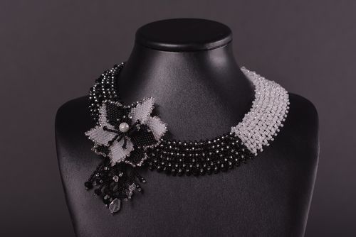 Collier en perles de rocaille Bijou fait main Accessoire femme Cadeau original - MADEheart.com