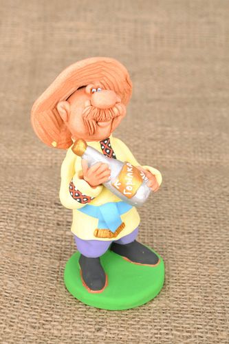 Statuetta di cosacco in argilla fatta a mano figurina decorativa in ceramica  - MADEheart.com