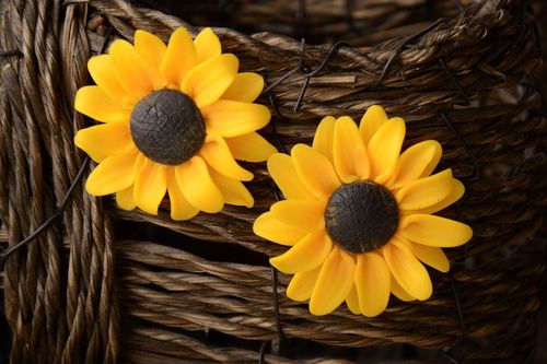 Polymer clay sunflower earrings - MADEheart.com
