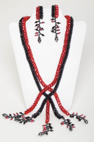 Bijoux faits main Collier femme Boucles doreilles perles de rocaille rouge noir - MADEheart.com
