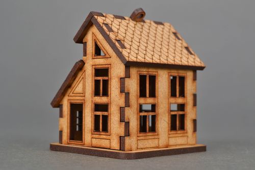 Petite maison à décorer faite main - MADEheart.com
