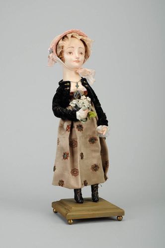 Designers Doll Liza - MADEheart.com