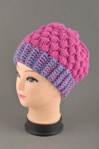 Bonnet tricot fait main Chapeau hiver en laine Vêtement pour femme design - MADEheart.com