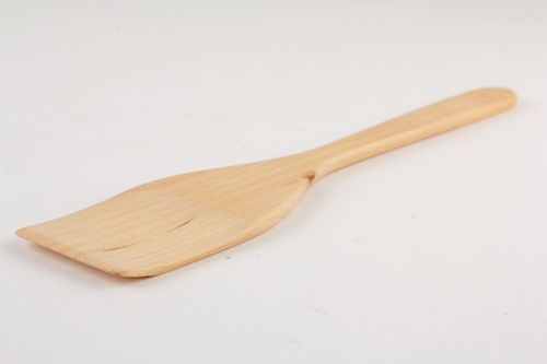 Wooden spatula for stirring dishes - MADEheart.com