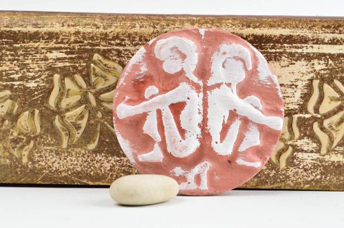 Imán para nevera hecho a mano decoración de cocina regalo original Géminis - MADEheart.com