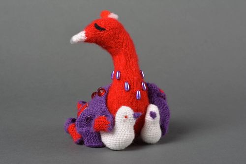 Juguete artesanal tejido peluche para niños regalo original Págaro con cuentas - MADEheart.com