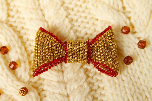 Handmade delicate brooch beaded brooch for women stylish accessories - MADEheart.com