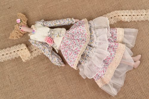 Giocattolo morbido fatto a mano pupazzo da bambini a forma di bambola bella - MADEheart.com