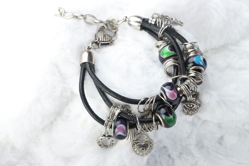 Lampwork wrist bracelet with charms - MADEheart.com
