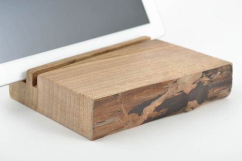 Support pour tablette en bois fait main de style écologique cadeau original - MADEheart.com