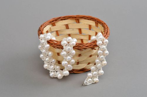 White handmade necklace pearl and beads jewelry elegant beautiful accessory - MADEheart.com