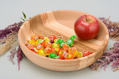 Wooden plate for dry products - MADEheart.com