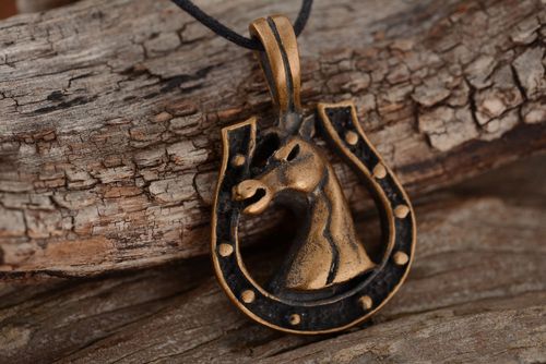 Bronze pendant Horseshoe - MADEheart.com