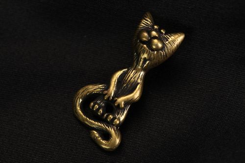 Bronze pendant in the form of a cat - MADEheart.com