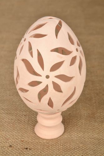 Яйцо на подставке из глины  - MADEheart.com