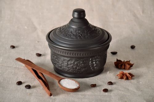 Clay bowl for sweets with lid - MADEheart.com