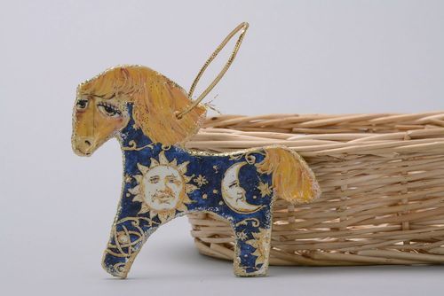 Decorative pendant Horse - MADEheart.com