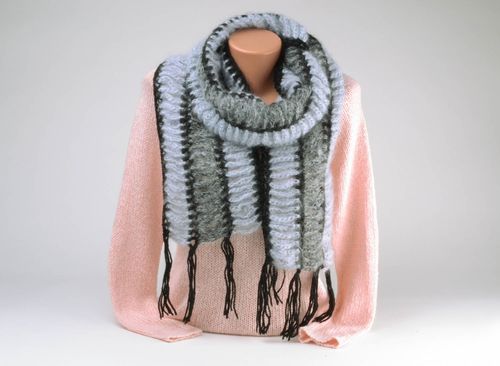 Теплый шарф серого цвета - MADEheart.com