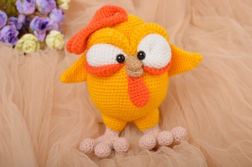 Muñeco de peluche hecho a mano juguete tejido a crochet regalo original - MADEheart.com