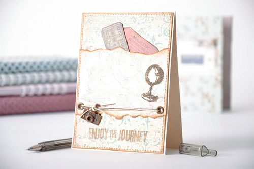 Cartão-postal artesanal Aproveite a viagem - MADEheart.com