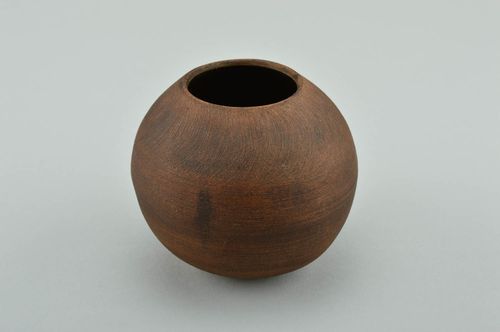 Dark brown clay no handle cup in ball-shape style - MADEheart.com
