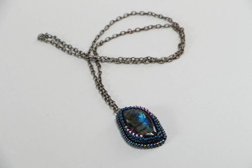 Ciondolo con labradorite fatto a mano pendente originale accessorio da donna - MADEheart.com