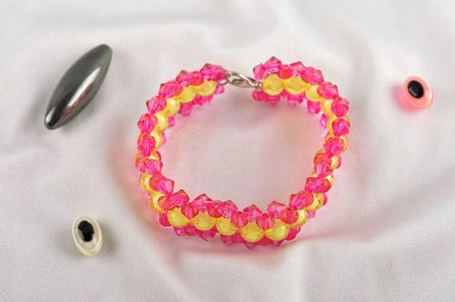 Pink and yellow beads narrow bracelet for girls - MADEheart.com