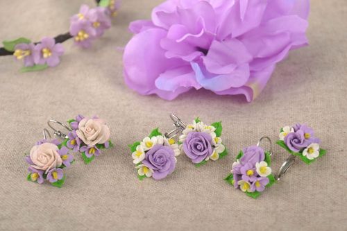 Conjunto de bisutería artesanal de 3 parejas de pendientes con flores  - MADEheart.com