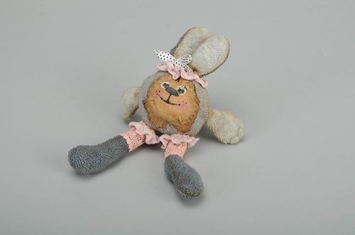 Brinquedo macio Coelhinho de lembrança  - MADEheart.com