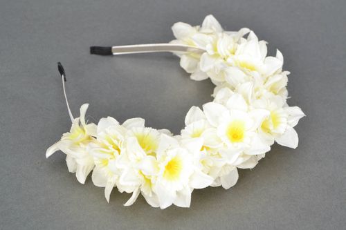 Cerceau cheveux aux fleurs blanches Narcisses - MADEheart.com